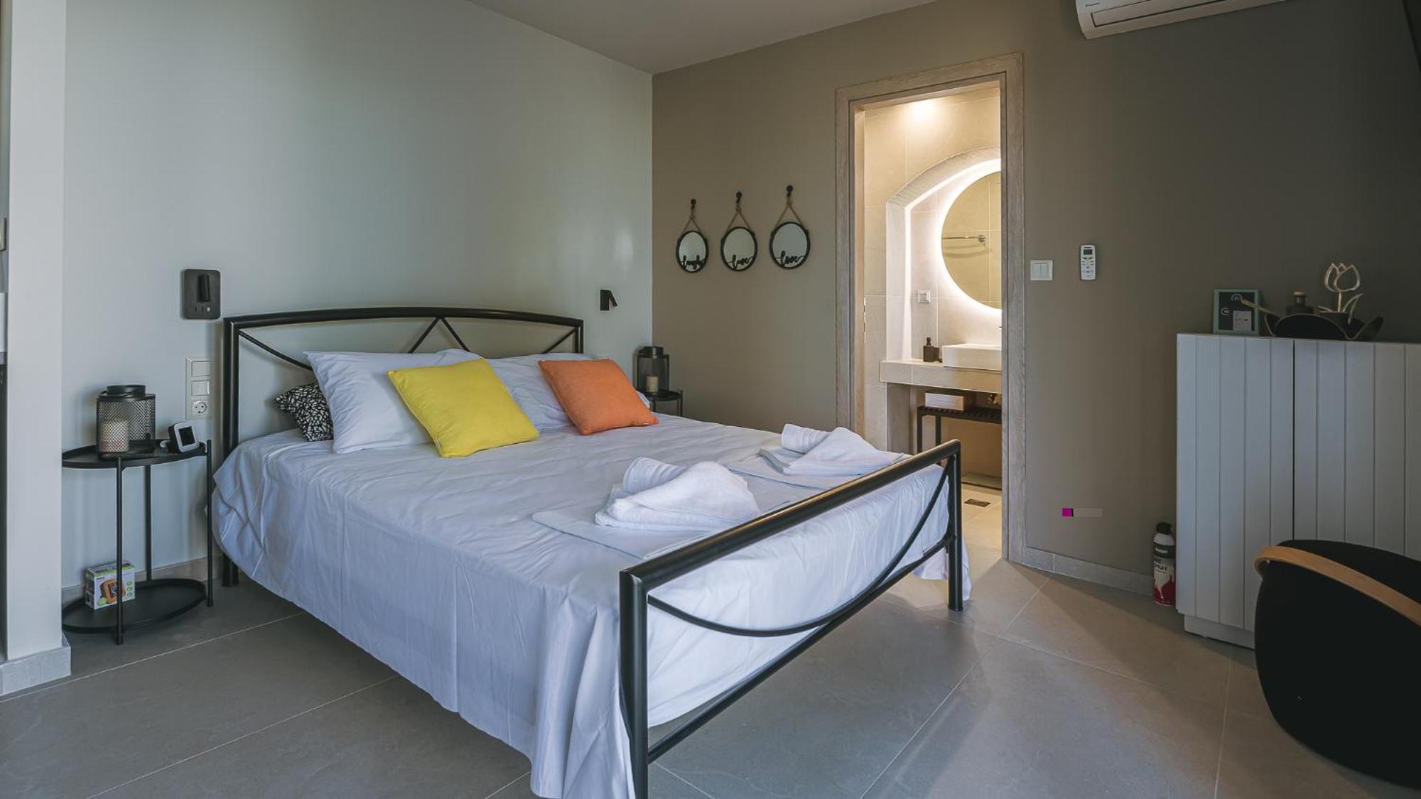 Electra Beachfront Suites, Nea Irakleia Exterior photo