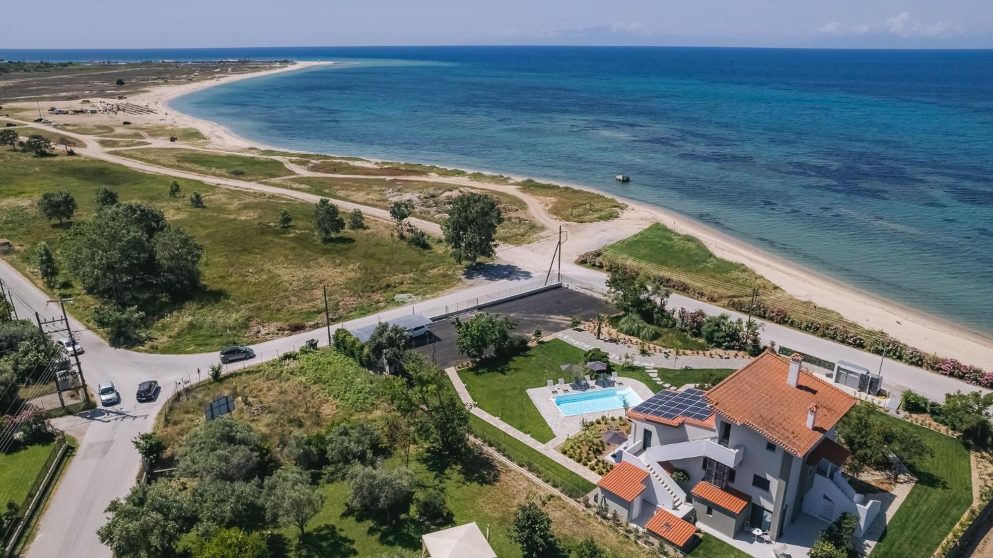 Electra Beachfront Suites, Nea Irakleia Exterior photo