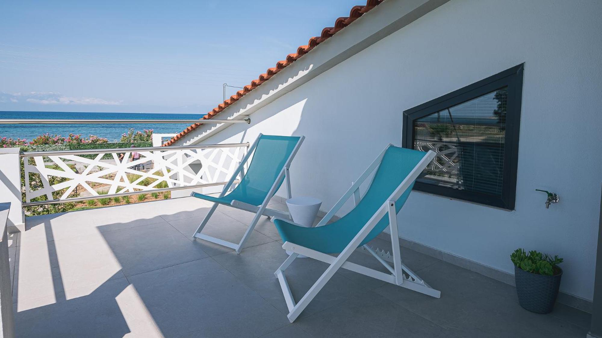 Electra Beachfront Suites, Nea Irakleia Exterior photo