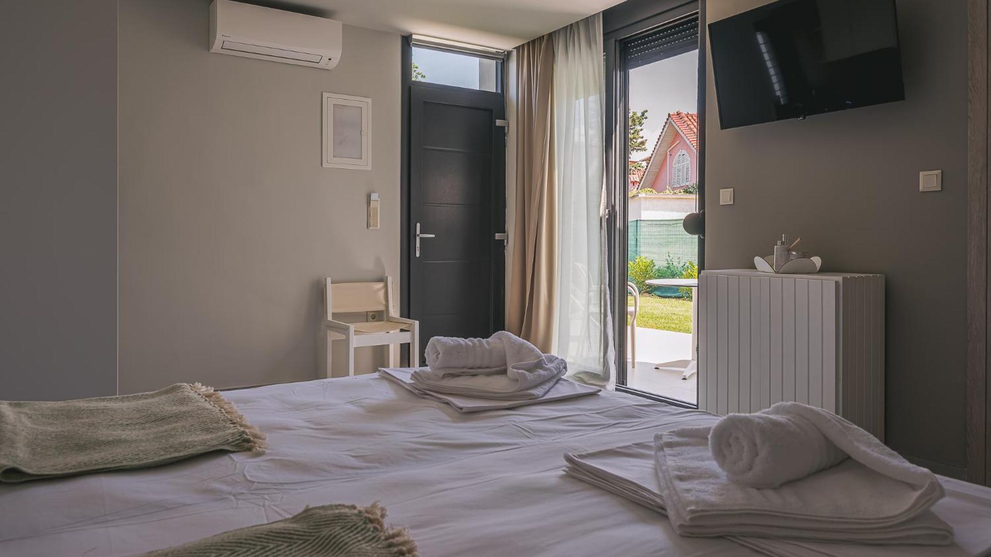 Electra Beachfront Suites, Nea Irakleia Exterior photo
