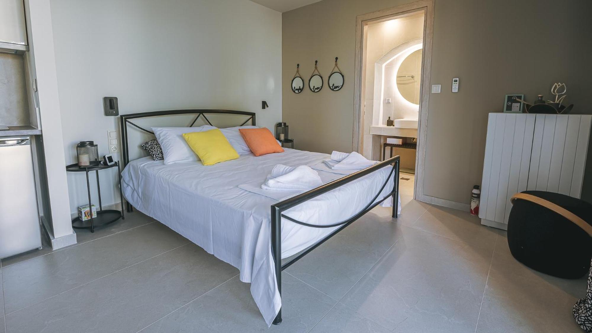 Electra Beachfront Suites, Nea Irakleia Exterior photo
